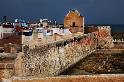 Historic wall over the city overlooking the sea, El Jadida, Cité Portugaise, Morocco