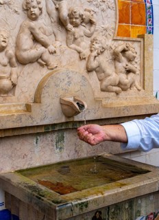 Fonte dos Pisões water fountain, Sintra, Lisbon, Portugal