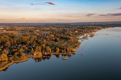 Lembruch, Lower Saxony, Germany, Dümmer See at the outflow of the river Lohne with shore and