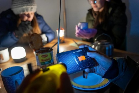 Symbolic blackout, extensive, prolonged power failure, in private surroundings, without
