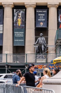 Statue of George Washington, Wall Street, New York, USA