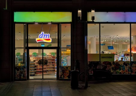 Night view, dm market, drugstore, logo, Stuttgart, Baden-Württemberg, Germany