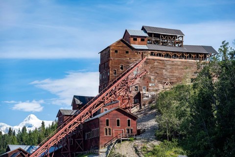 Kennicott Red Buildings, Kennicott Concentration Mill to extract copper from quarried rock,