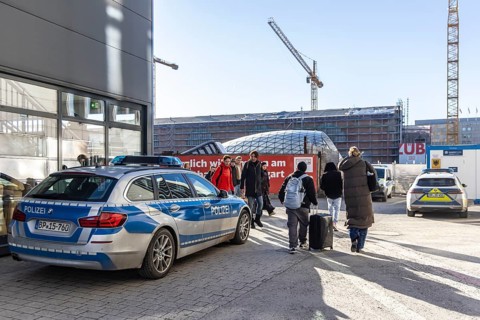 Federal police in Stuttgart Central Station. Because of the Stuttgart 21 construction site, the