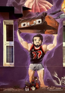 Kiefernstraße, residential street of the left-wing alternative scene with street art on house