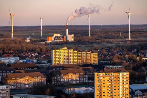 Müll-Heiz-power plant Bremerhaven, waste incineration plant that generates electricity and district