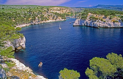 Boats, Port-Miou bay, Massif des Calanques, Bouches-du-Rhône department, southern France, June