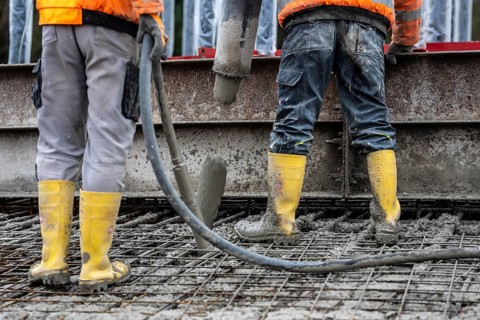 Concreting, concreting the foundation of a wind turbine, concrete pump hose, compressor, more than