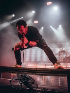 Singer Christoph von Freydorf from Emil Bulls live on X-Mas Bash Tour 2025 at Huxley's New World in