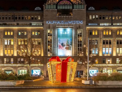 The KaDeWe, department store of the West on Tauentzienstraße in Christmas light decoration, Berlin,
