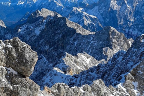 View of the Wetterstein Mountains from the mountain station of the Zugspitz cable car (2962 m),