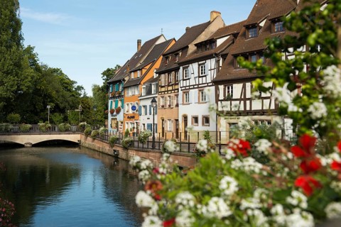 Half-timbered houses on the river, La Petite Venise, Krutenau district, Old Town, Colmar, Alsace,