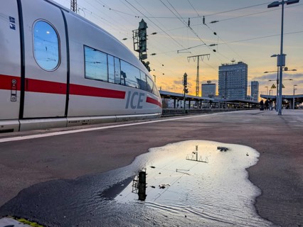 ICE train, in Essen main station, on the platform, North Rhine-Westphalia, Germany