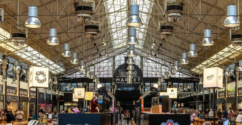 The Mercadeo da Ribeira, also known as TimeOut Market, is the best address for Portuguese