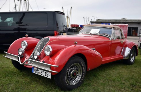 The very rare luxury sports car, vintage car, sports car, SCEPTRE 6.6S, at a classic car meeting in