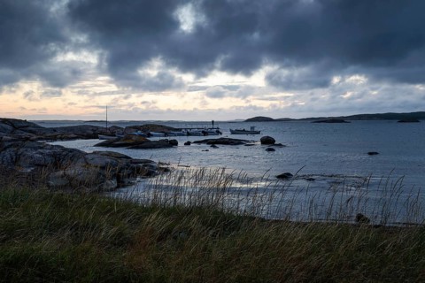Small bay, archipelago, jetty with angler, Resö Island, Bohuslän, Skagerrak, Sotenäs, Västra
