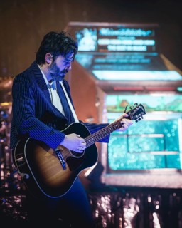 Ben Schneider, singer of Lord Huron live at the Tempodrom Berlin on 08.09.2025