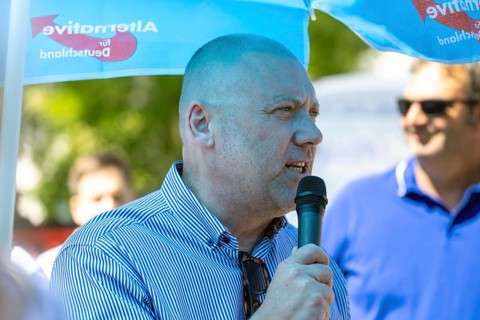 Ludwigshafen: Joachim Paul gives a speech at a rally in the Maudach district*** The election
