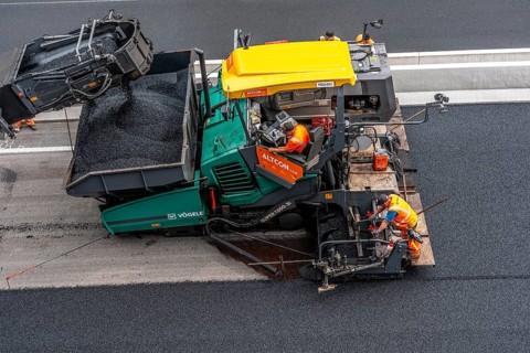 Rehabilitation of the A52 motorway near Essen, an 8 km long section between the Essen-Kettwig