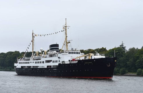 MS NORDSTJERNEN, cruise ship, NORDSTJERNEN in the Kiel Canal, NOK, Kiel Canal, Kiel Canal,