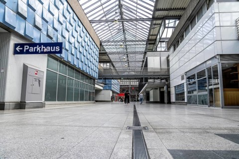 City C shopping centre, City Center, in the city centre of Leverkusen, older shopping centre from
