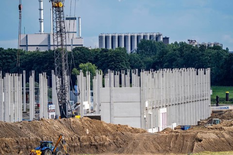 Construction of a new logistics hall on the Mercatroinsel, Hall 2, next to an existing hall, approx