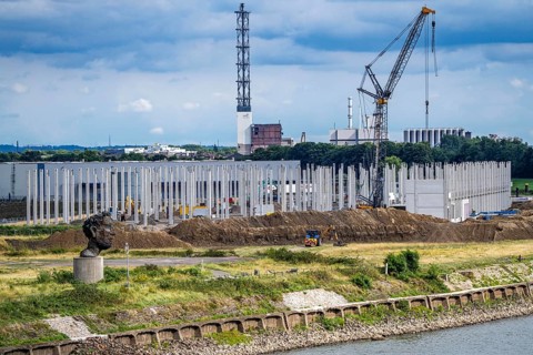 Construction of a new logistics hall on the Mercatroinsel, Hall 2, next to an existing hall, approx