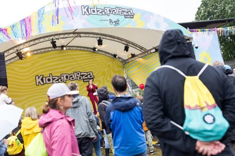 Magic show with Alison Wonder at Kidzapalooza at the Lollapalooza Festival in the Olympiastadion