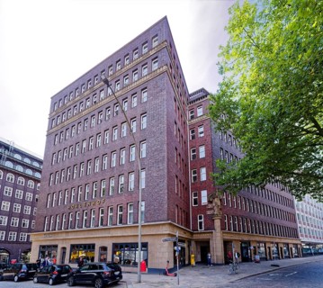 The Mohlenhof is one of the Kontorhaus office buildings that were built in Hamburg's city centre at