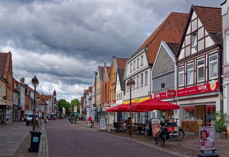 Buildings and shops in Lange Straße in the historic old town centre of Nienburg an der Weser.