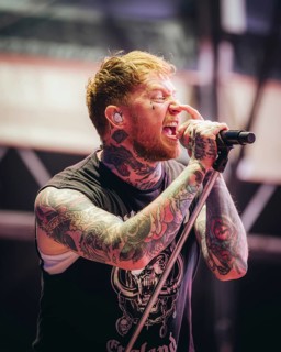 Frank Carter, singer of the Sex Pistols ft. Frank Carter live in the Berlin Zitadelle Spandau on 04