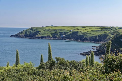 Landscape on the south-east coast near the southern tip of Cornwall on the English Channel.