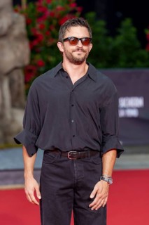 Jonathan Bailey at the German premiere of the adventure film Jurassic World, the rebirth at