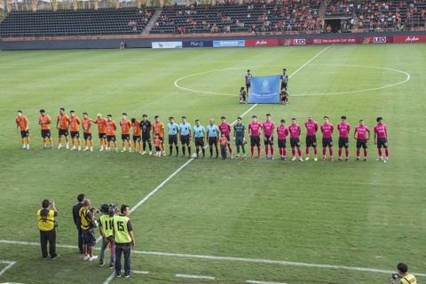 Thai Leaque players on the pitch at Singha Stadium in Chiang Rai, Thailand