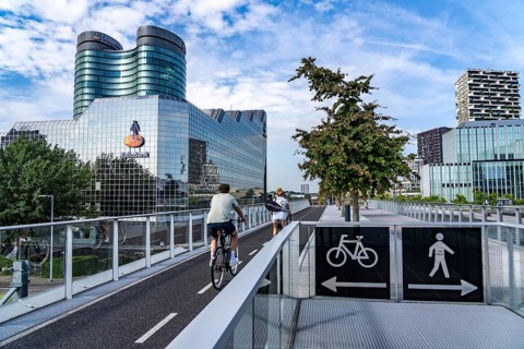 The Moreelsebrug, pedestrian and cyclist bridge over the tracks of Utrecht Centraal, Central