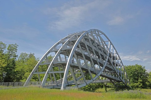 Bitterfeld Arch by architect Claus Bury, arch bridge 81m long 28m high 14m wide, modern art, steel
