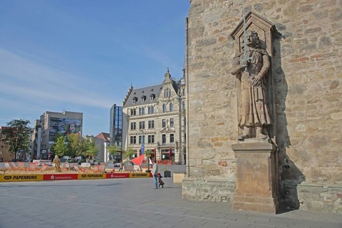 Roland statue at the Red Tower, town hall, pedestrian, market square, Halle an der Saale,