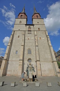 Late Gothic Market Church of Our Lady, Renaissance, landmark, twin towers, view upwards, Hallplatz,