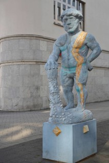 Hallescher Schweinehirt by Carsten Theumer 2023, modern art, sculpture, shepherd, shepherd with