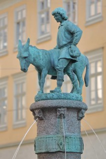 Donkey fountain by Heinrich Keiling 1905, donkey figure with shepherd, shepherd, donkey figure,
