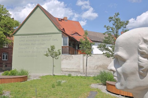 Hahnemann House and monument to physician, doctor and founder of homeopathy Samuel Inschrift, text,