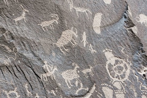 Indian petroglyphs, Newspaper Rock State Park, Utah, USA