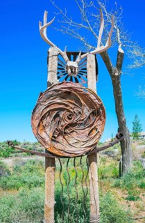 Native American totem pole on Route 163, Utah, USA