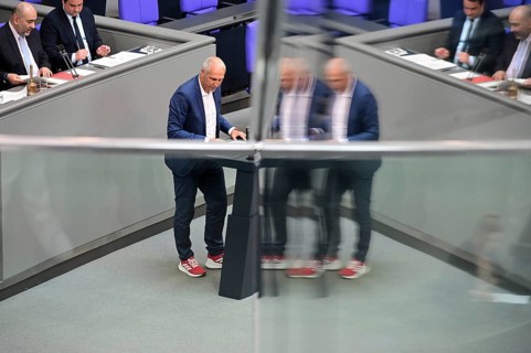Christoph Schmidt (SPD) speaks on the Gaza war item on the agenda of the eleventh session of the