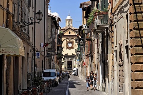 Church Chiesa San Lorenzo, small alley, Via Antonio Fabrini, historic centre, Zagarolo, Alban