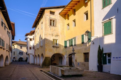 Arcades, archways in the old town centre, Neumarkt, Unteretsch, South Tyrol, Italy