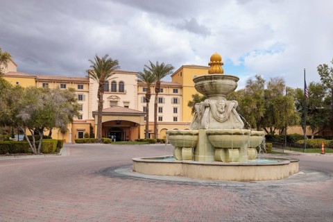 Fountain at the entrance of Hilton Lake Las Vegas Resort and Spa at Lake Las Vegas in Henderson,
