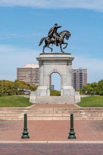 Bronze sculpture of General Sam Houston at the entrance to Hermann Park in downtown Houston, Texas