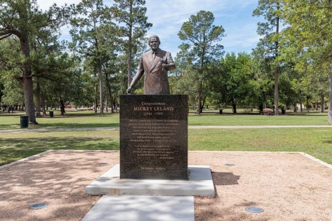 Sculpture of Mickey Leland sculpted by Ed Dwight at Hermann Park in downtown Houston, Texas