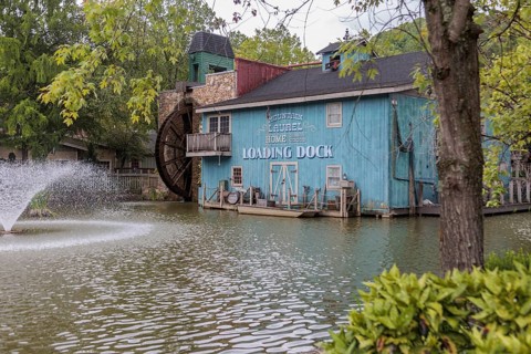 Mural on the side of the Mountain Laurel Home store at the Dollywood amusement park in Pigeon